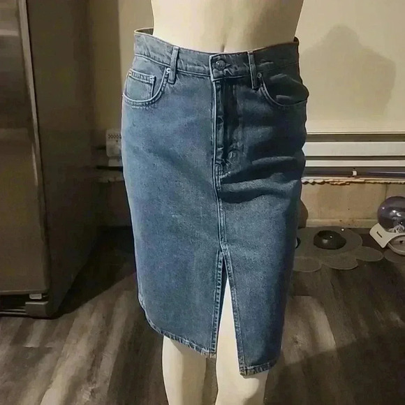 DEREK LAM IO CROSBY SUTTON VINTAGE DENIM PENCIL SKIRT SIZE 28 - Picture 1 of 4